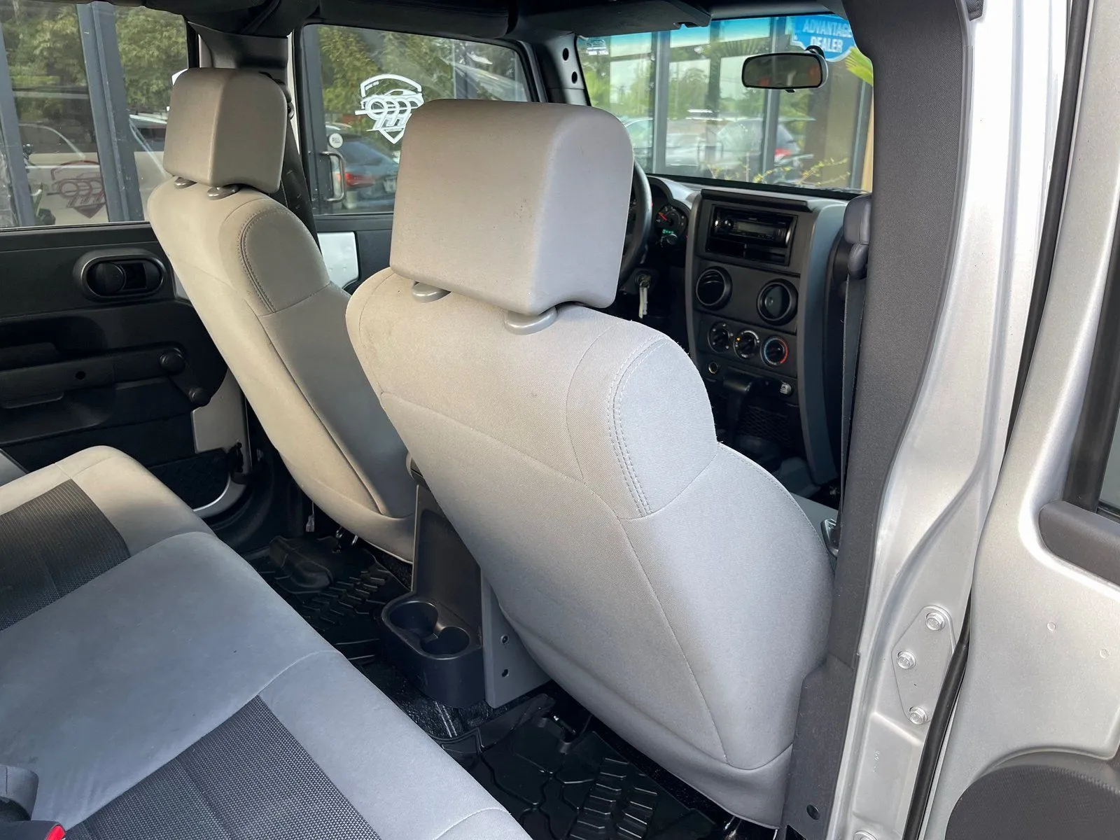 Jeep Wrangler photo 18