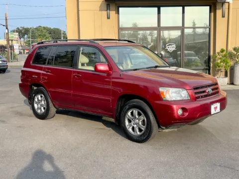 Red 2007 Toyota Highlander for sale in Lakewood, WA