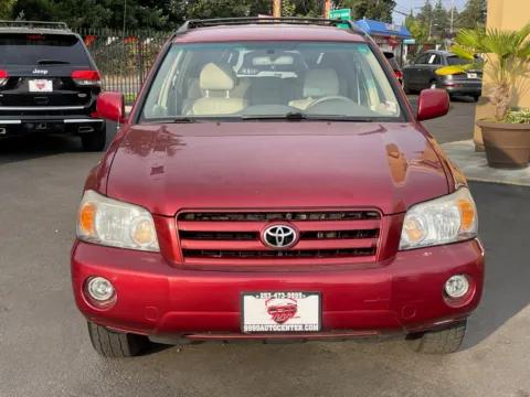 Photos of 2007 Toyota Highlander for sale in Lakewood, WA at 9999 Auto Center