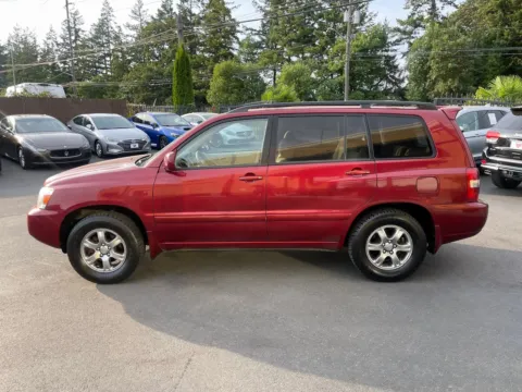 More photos of 2007 Toyota Highlander at 9999 Auto Center, WA
