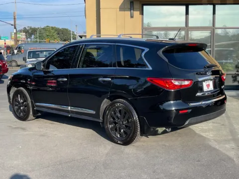 Another view of 2015 INFINITI QX60 for sale in Lakewood, WA at 9999 Auto Center