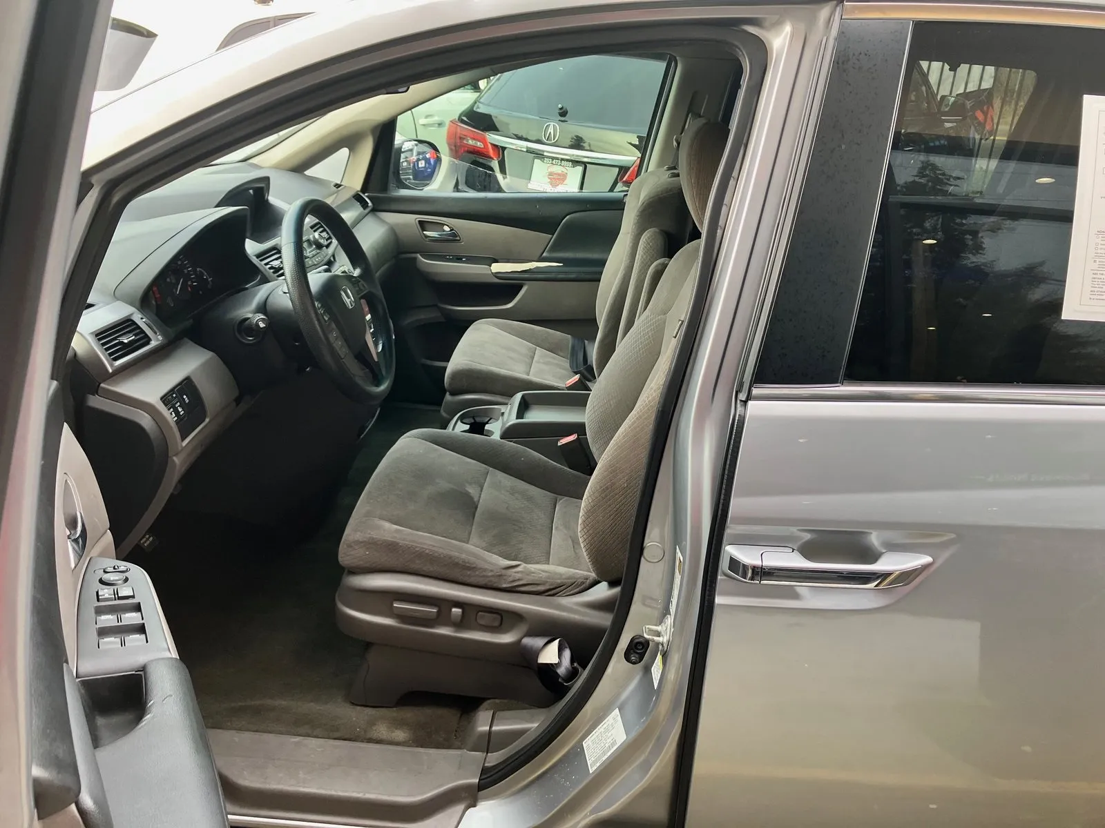 2017 Honda Odyssey EX photo 4