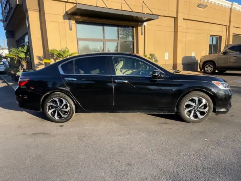 Photos of 2016 Honda Accord EX-L for sale in Lakewood, WA at 9999 Auto Center