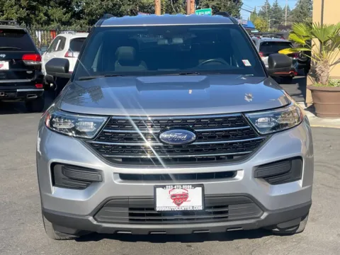 Photos of 2020 Ford Explorer XLT for sale in Lakewood, WA at 9999 Auto Center