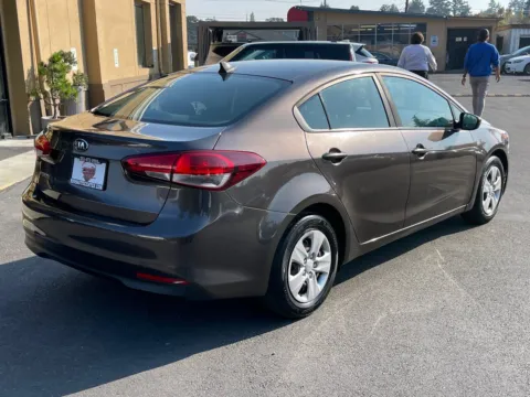 More photos of 2017 Kia Forte LX at 9999 Auto Center, WA