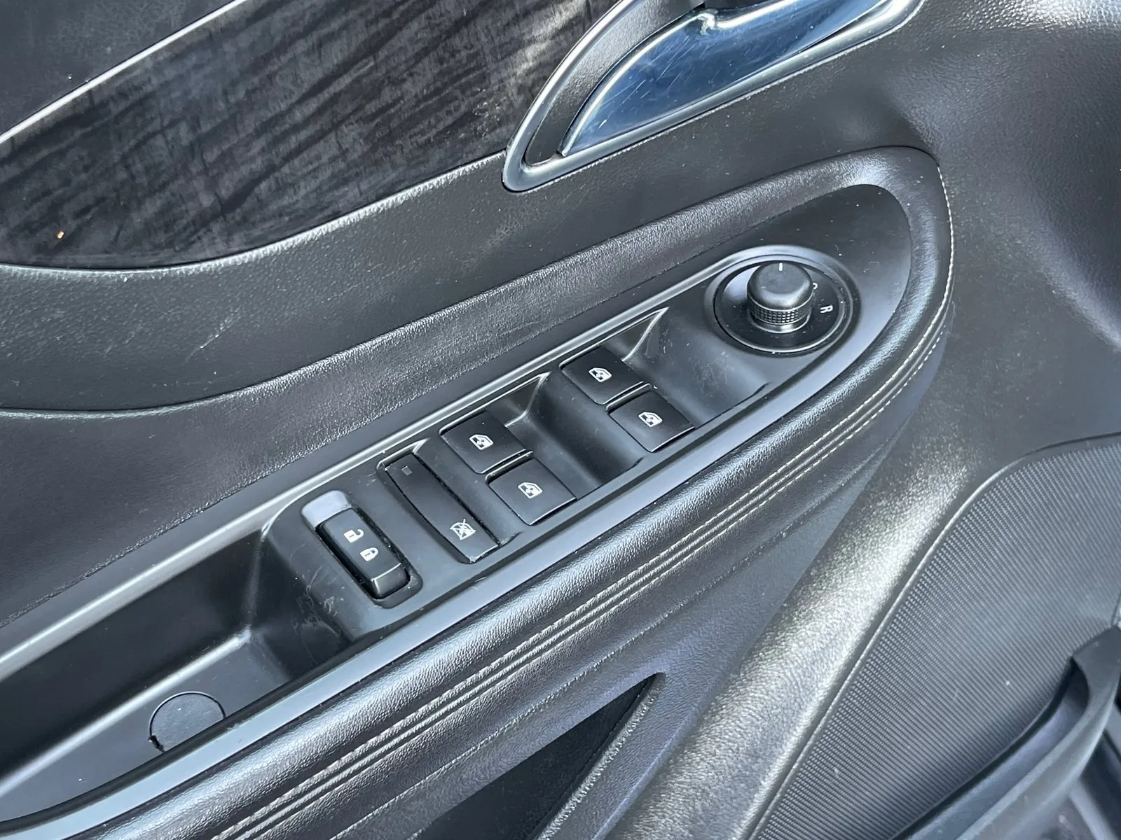 2016 Buick Encore Base photo 34