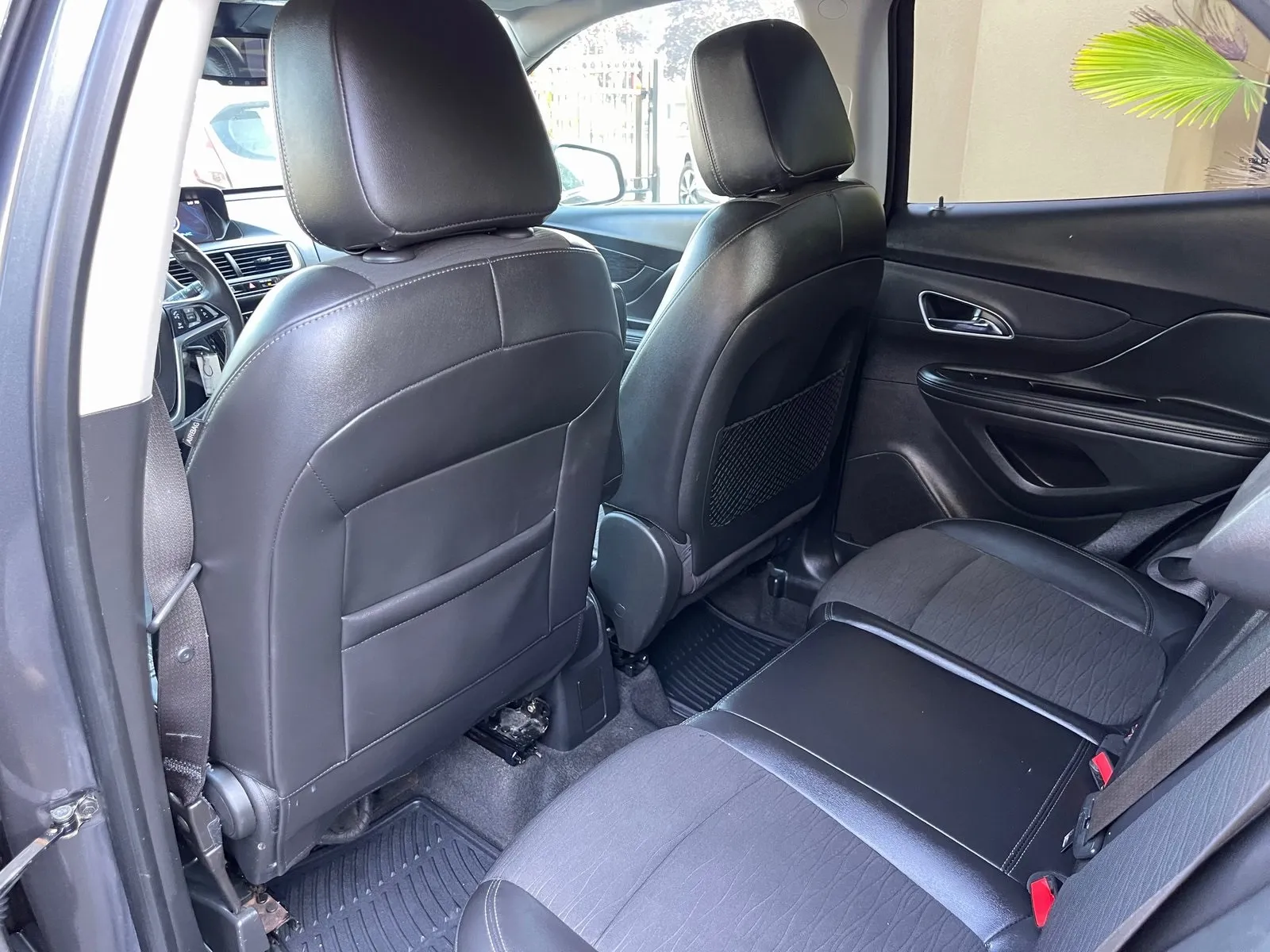 2016 Buick Encore Base photo 35