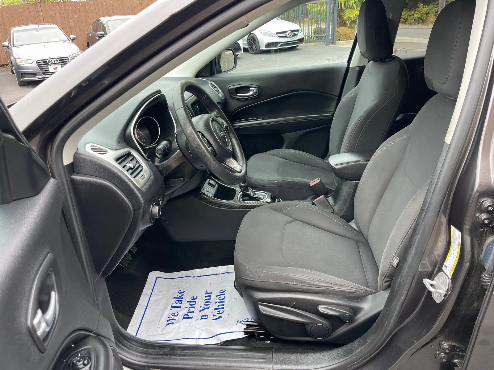 Jeep Compass photo 9