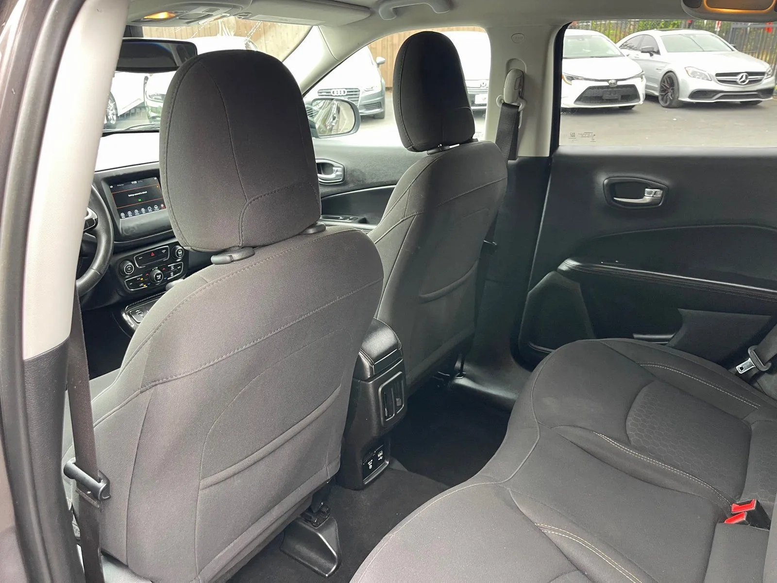 Jeep Compass photo 14