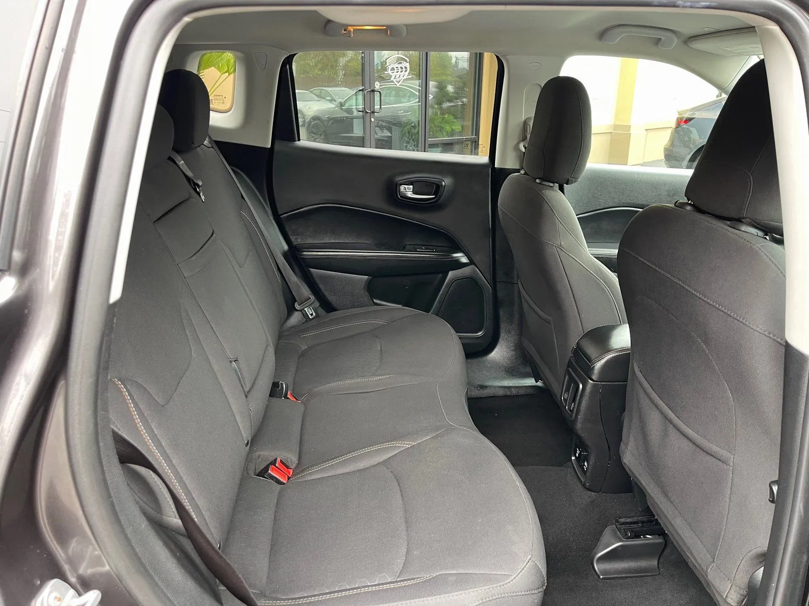 Jeep Compass photo 17