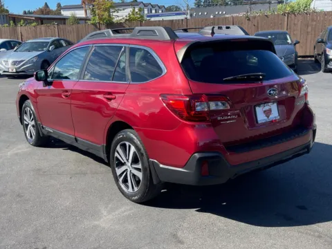 More photos of 2018 Subaru Outback 2.5i at 9999 Auto Center, WA