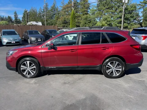 More photos of 2018 Subaru Outback 2.5i at 9999 Auto Center, WA