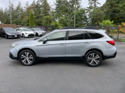 More photos of 2019 Subaru Outback 2.5i at 9999 Auto Center, WA