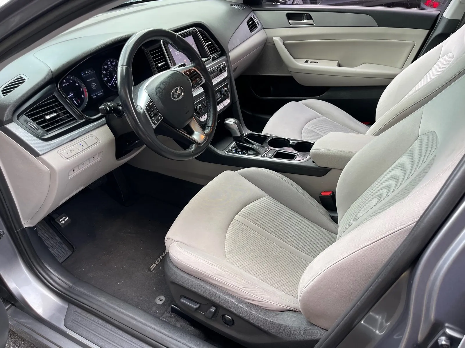 2018 Hyundai Sonata SEL photo 4