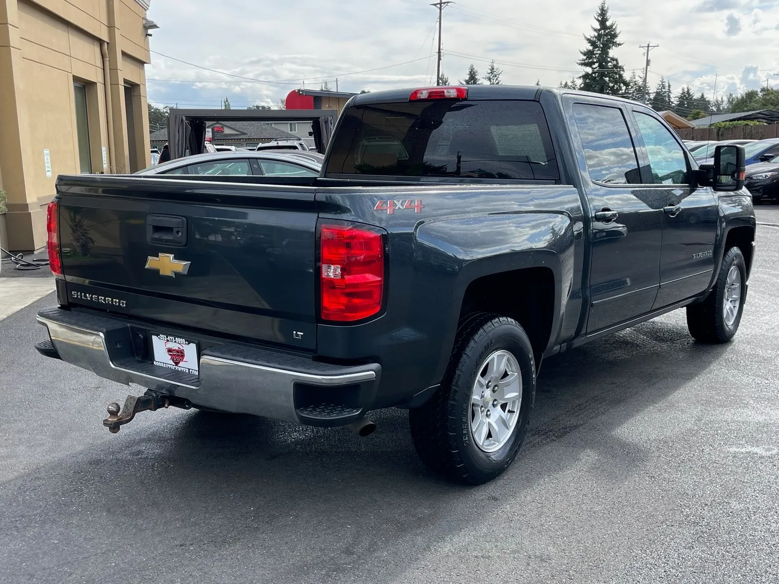 2018 Chevrolet Silverado 1500 LT photo 3