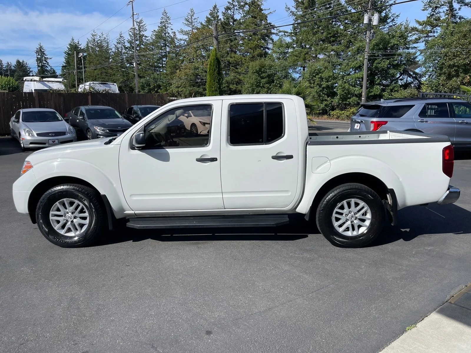 2019 Nissan Frontier SV photo 2