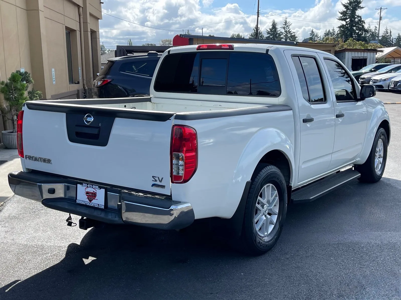 2019 Nissan Frontier SV photo 3