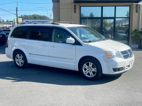 White 2010 Dodge Grand Caravan SXT for sale in Lakewood, WA