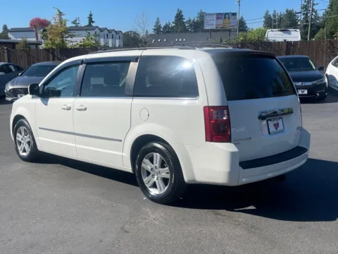 More photos of 2010 Dodge Grand Caravan SXT at 9999 Auto Center, WA