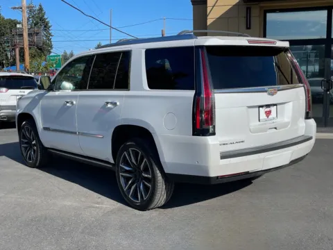 More photos of 2017 Cadillac Escalade Premium Luxury at 9999 Auto Center, WA