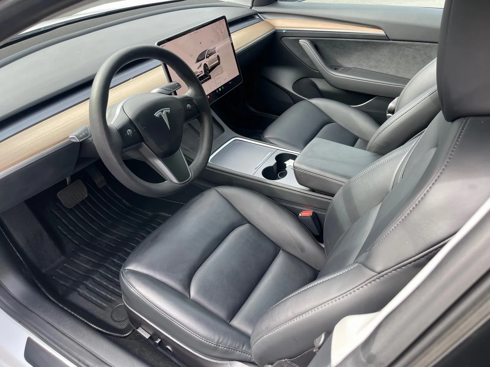 2023 Tesla Model 3 photo 4