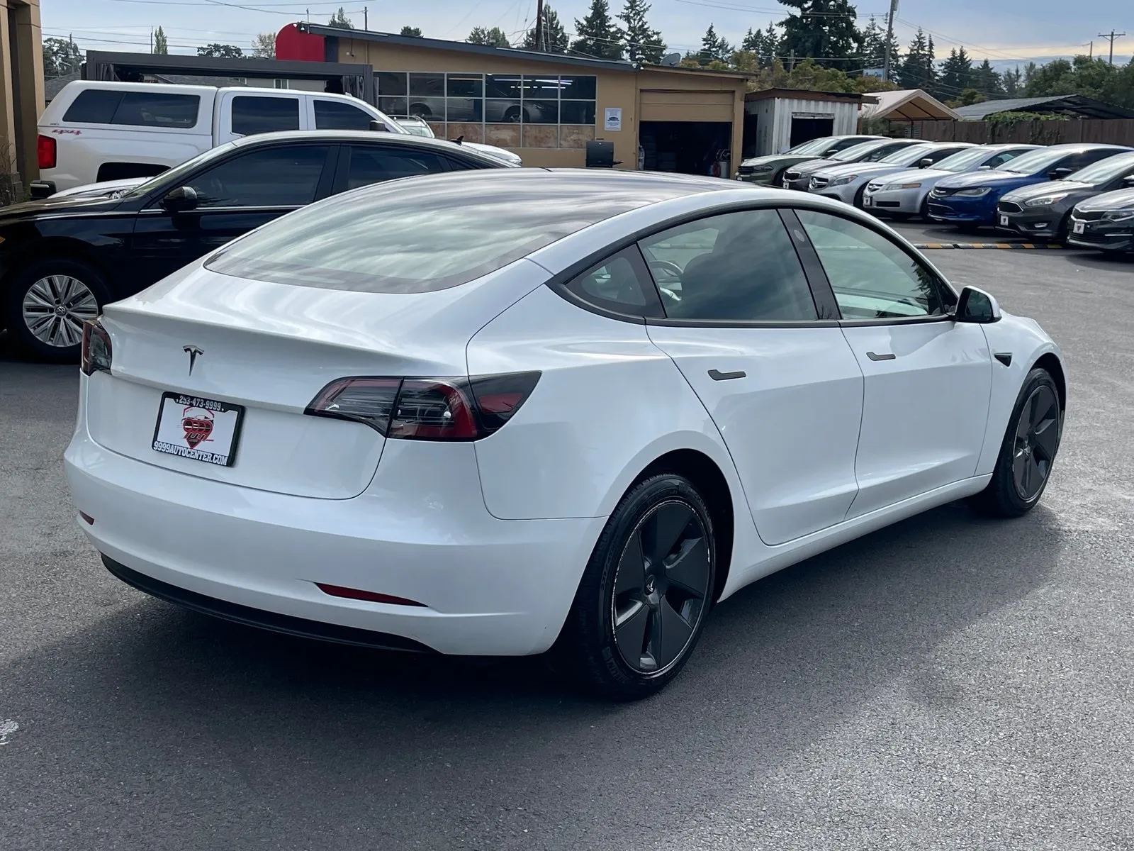 2023 Tesla Model 3 photo 3
