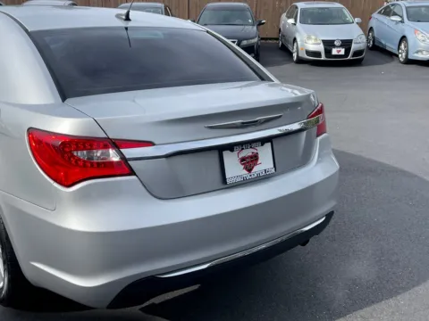 More photos of 2012 Chrysler 200 Touring at 9999 Auto Center, WA