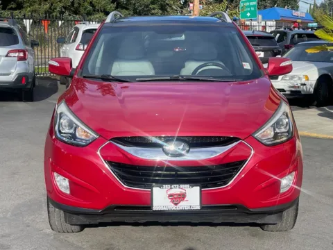 Photos of 2015 Hyundai Tucson Limited for sale in Lakewood, WA at 9999 Auto Center