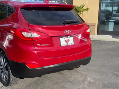 More photos of 2015 Hyundai Tucson Limited at 9999 Auto Center, WA