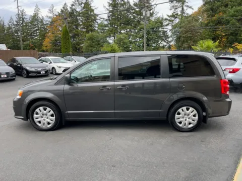 More photos of 2019 Dodge Grand Caravan SE at 9999 Auto Center, WA