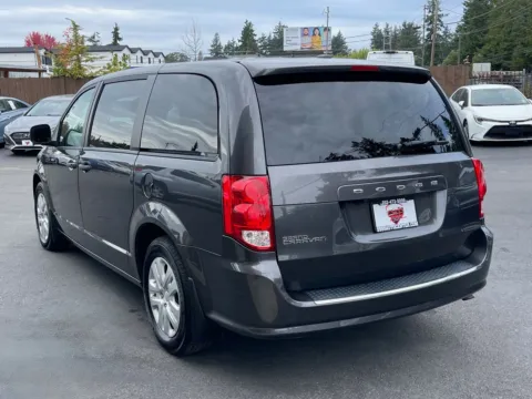 More photos of 2019 Dodge Grand Caravan SE at 9999 Auto Center, WA