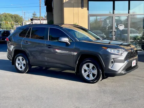 Gray 2020 Toyota RAV4 XLE for sale in Lakewood, WA