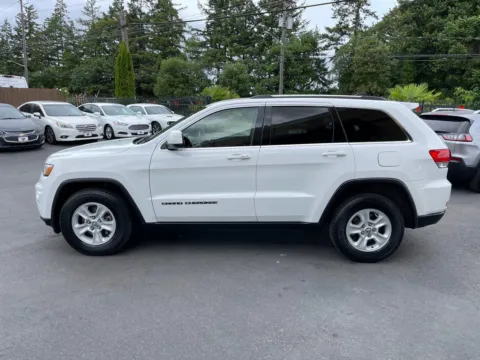 More photos of 2017 Jeep Grand Cherokee Laredo at 9999 Auto Center, WA