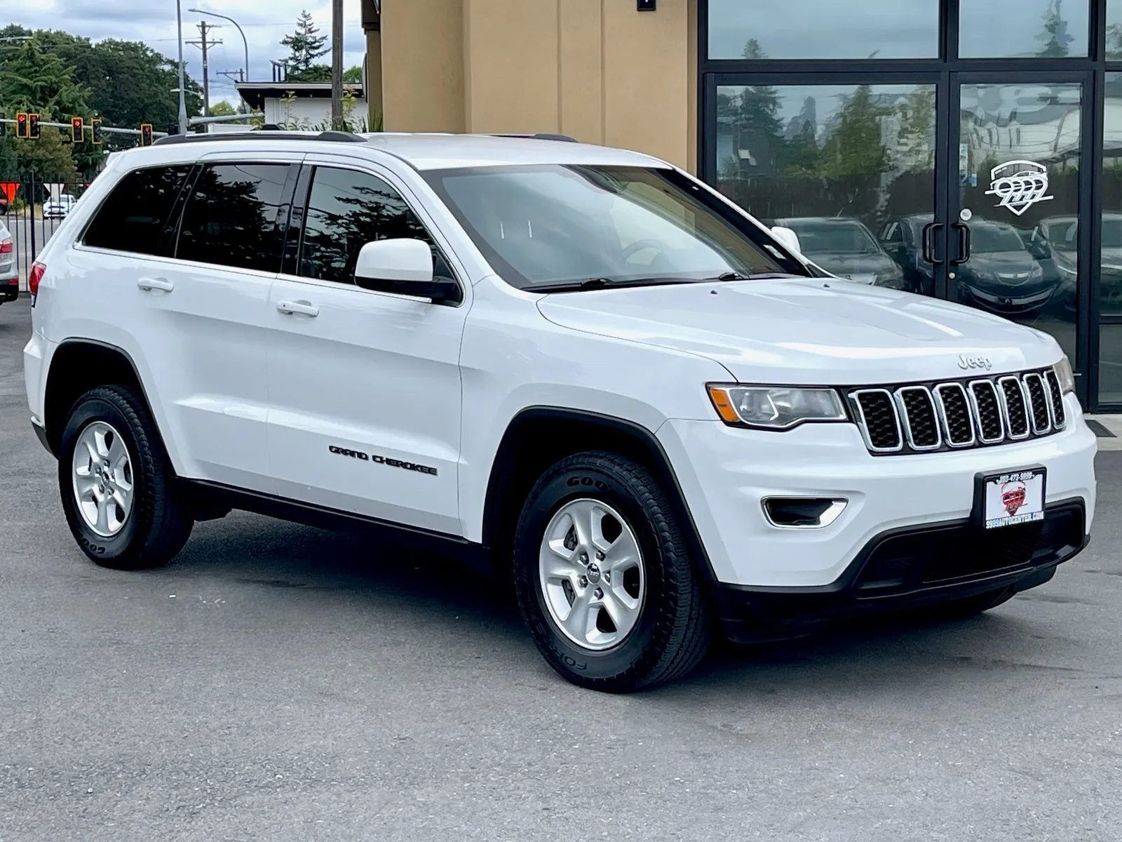White 2017 Jeep Grand Cherokee Laredo for sale in Lakewood, WA