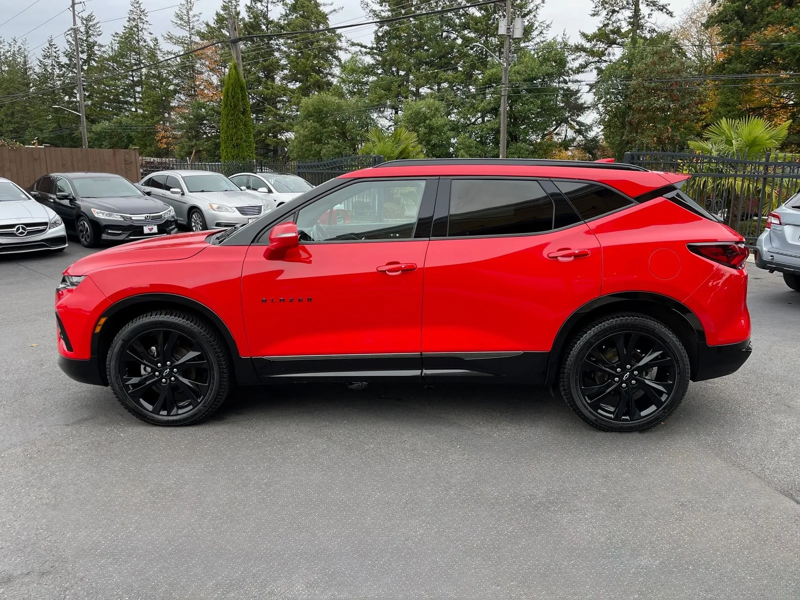 2019 Chevrolet Blazer RS photo 2