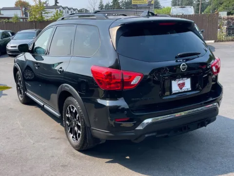 More photos of 2019 Nissan Pathfinder SL at 9999 Auto Center, WA