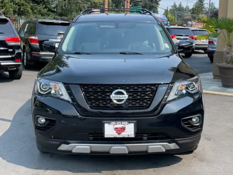 Photos of 2019 Nissan Pathfinder SL for sale in Lakewood, WA at 9999 Auto Center