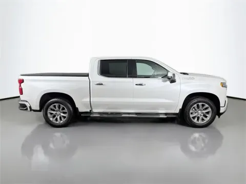 More photos of 2021 Chevrolet Silverado 1500 High Country at Monster Motors - Jackson, MI, MI