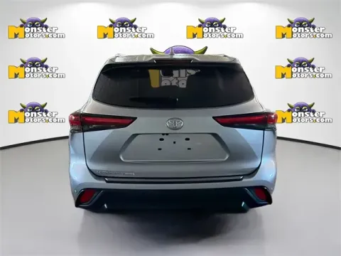 More photos of 2020 Toyota Highlander Platinum at Monster Motors - Jackson, MI, MI