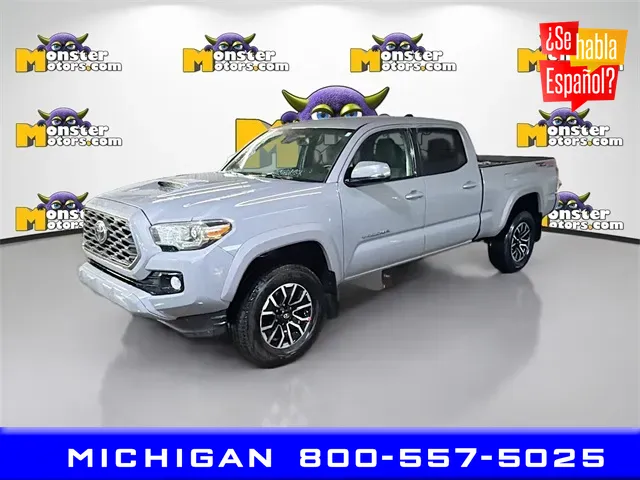 2020 Toyota Tacoma SR's photo