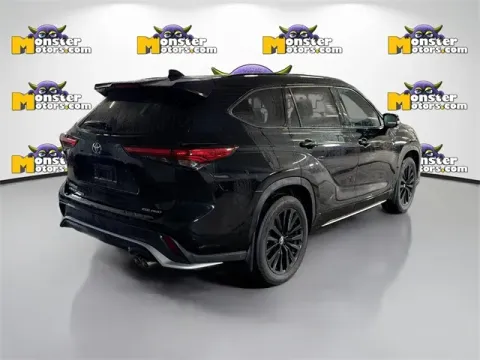 More photos of 2023 Toyota Highlander L at Monster Motors - Jackson, MI, MI