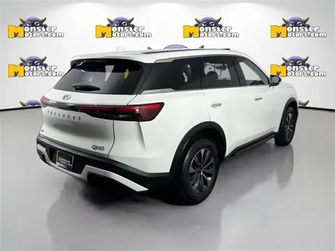 More photos of 2023 INFINITI QX60 PURE at Monster Motors - Jackson, MI, MI