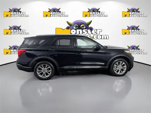 More photos of 2022 Ford Explorer Limited at Monster Motors - Jackson, MI, MI