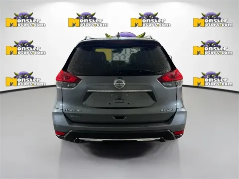 More photos of 2017 Nissan Rogue SL at Monster Motors - Jackson, MI, MI