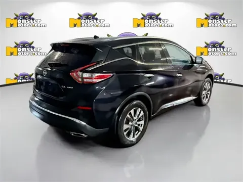 More photos of 2016 Nissan Murano SL at Monster Motors - Jackson, MI, MI