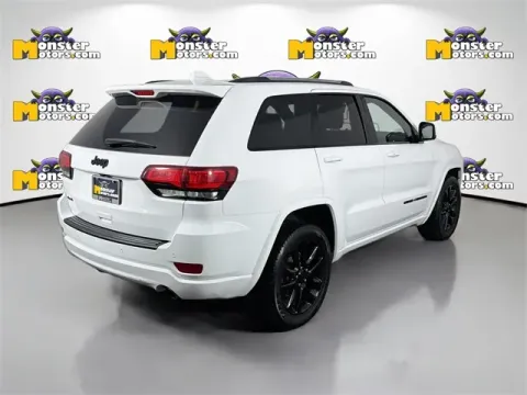 More photos of 2020 Jeep Grand Cherokee Altitude at Monster Motors - Jackson, MI, MI