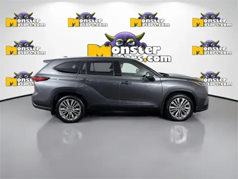 More photos of 2023 Toyota Highlander Hybrid Platinum at Monster Motors - Jackson, MI, MI