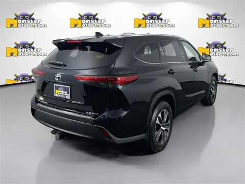 More photos of 2023 Toyota Highlander L at Monster Motors - Jackson, MI, MI