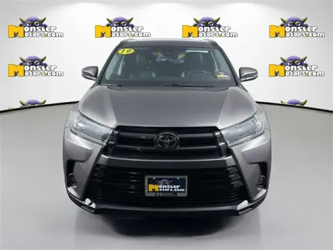 Photos of 2019 Toyota Highlander XLE for sale in Michigan Center, MI at Monster Motors - Jackson, MI
