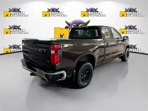 More photos of 2019 Chevrolet Silverado 1500 LT at Monster Motors - Jackson, MI, MI